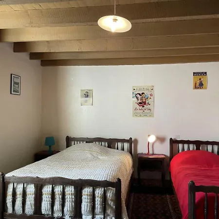 Ancienne Ferme Independante Pres De Brout-vernet, Grand Jardin, Cuisine Equipee, Wi-fi, Terrasse, Barbecue - Fr-1-489-316 Tatil Evi