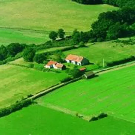 Ancienne Ferme Independante Pres De Brout-vernet, Grand Jardin, Cuisine Equipee, Wi-fi, Terrasse, Barbecue - Fr-1-489-316